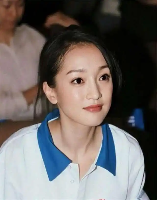 小骨架女明星_小个子美女惊艳合照_身材娇小气质出众女明星